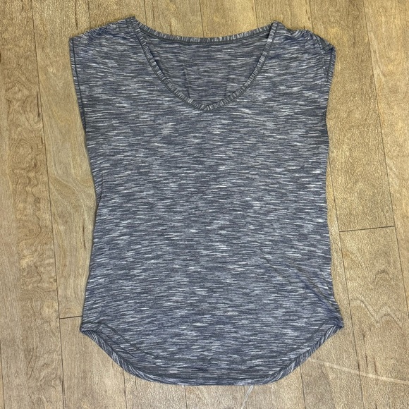 Lululemon Sweat Times Heathered Grey V-Neck Short Sleeve Athletic Top 4 - Picture 2 of 5